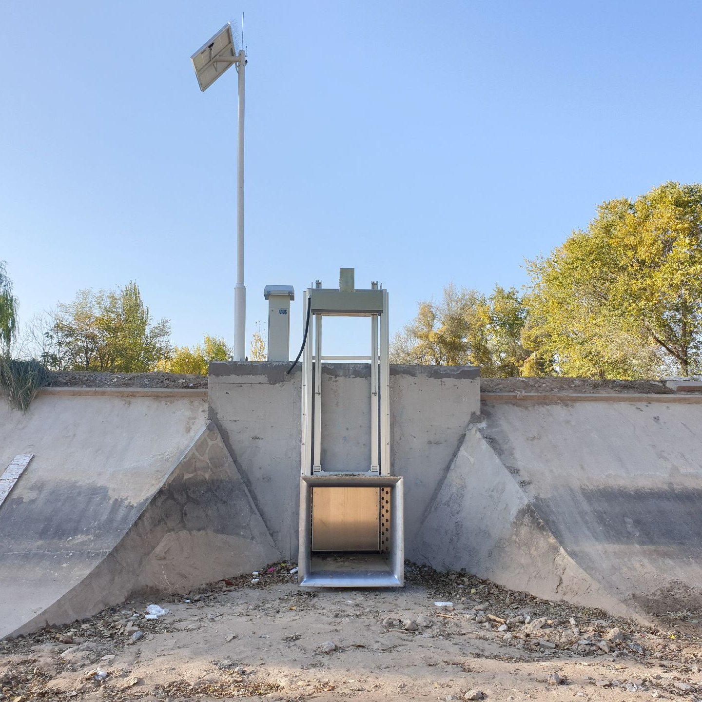 智能測控一體化閘門